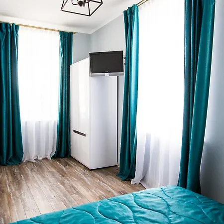 1 Bedroom Apartment Near Elizabeth'S The Cathedral Lviv Exterior photo