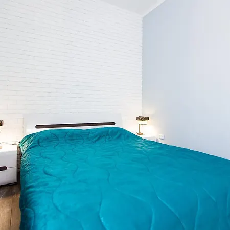 1 Bedroom Apartment Near Elizabeth'S The Cathedral Lviv Exterior photo